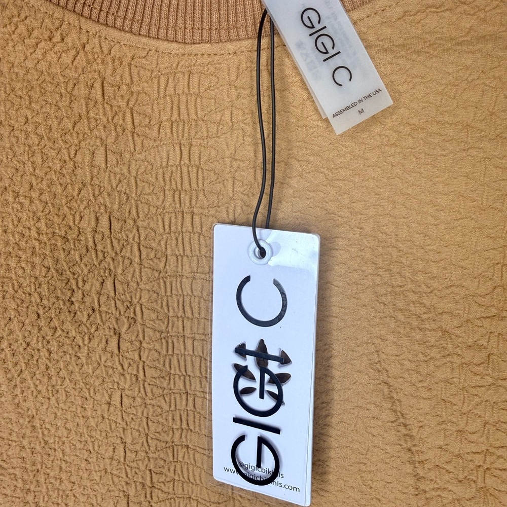 NWT GIGI C Isabella snakeskin Pullover Size Medium - Picture 6 of 6